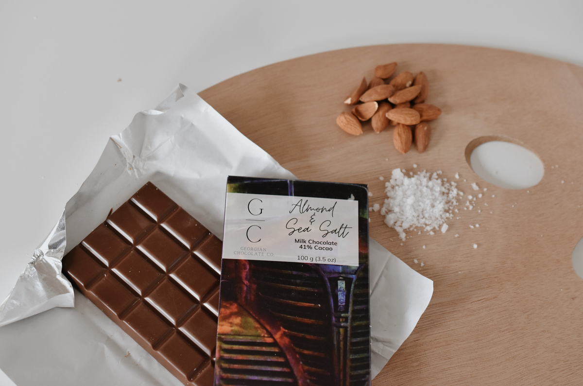 ALMOND & SEA SALT milk chocolate Chocolate Co.
